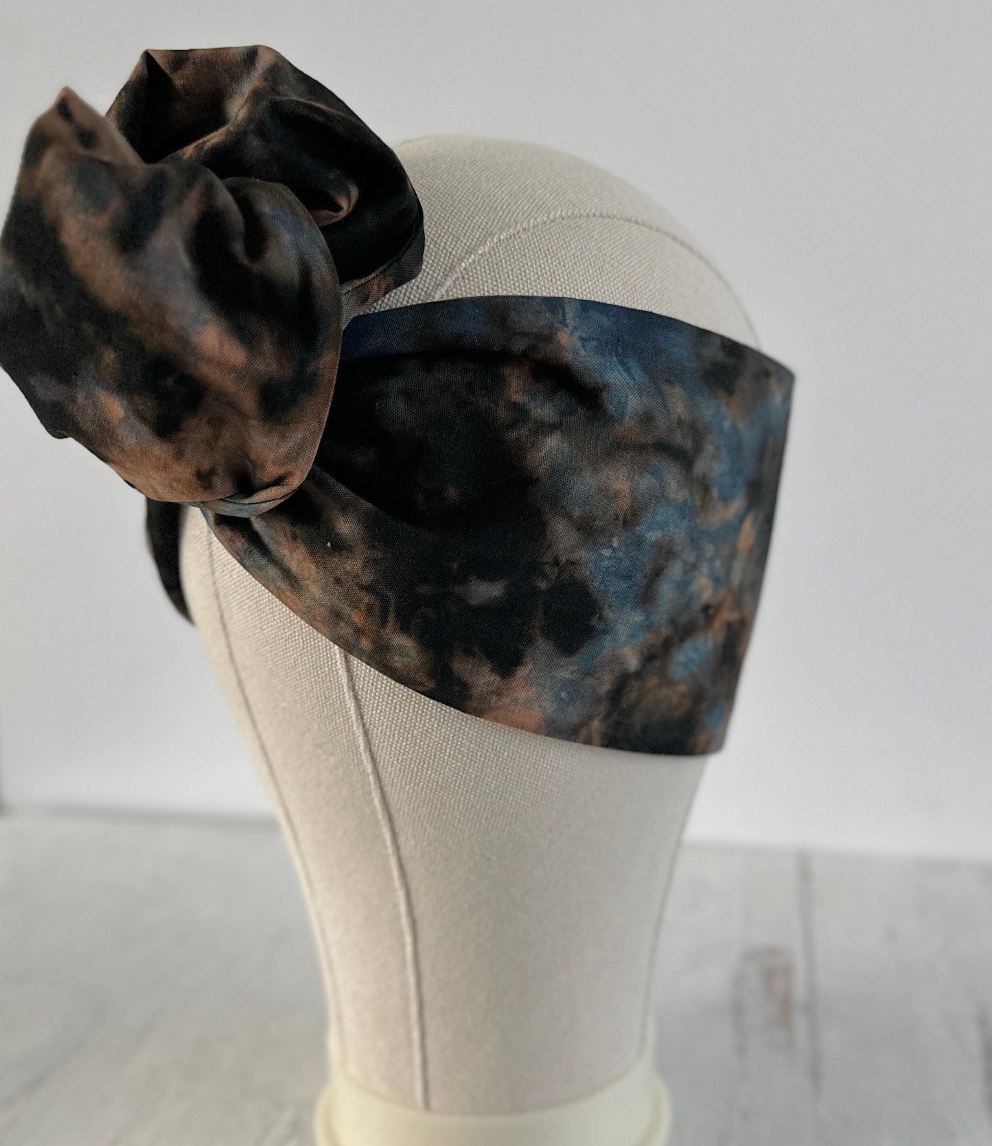 Hand Dyed Long Wide ADJUSTABLE Wire Headband, Black Blue Tie Dyed Spring Summer Beach Head Wrap, Bendable Women Hair Scarf , No Slip Bandana