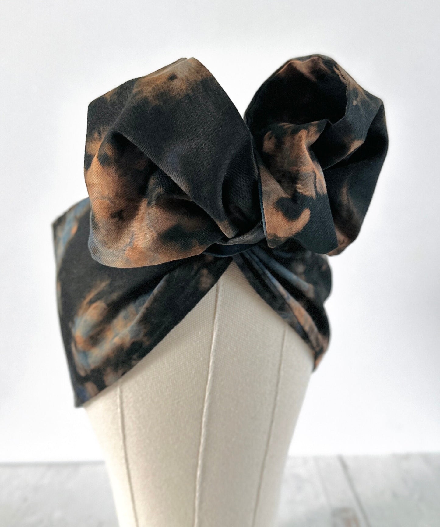 Hand Dyed Long Wide ADJUSTABLE Wire Headband, Black Blue Tie Dyed Spring Summer Beach Head Wrap, Bendable Women Hair Scarf , No Slip Bandana