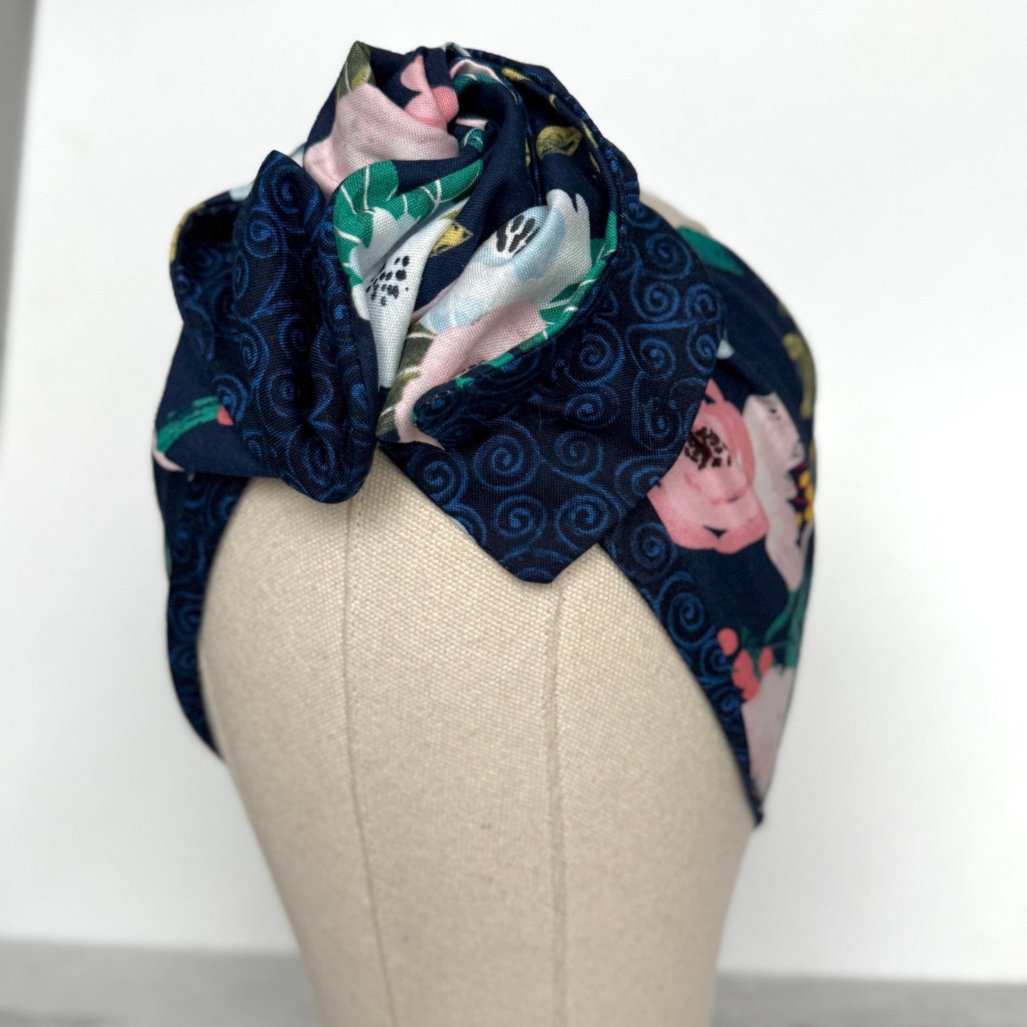 Extra Wide Reversible BENDABLE Wire Headband, Navy Blue Floral Print, Summer Wired Head Wrap, Turban Accessories, Head Scarf Bandana