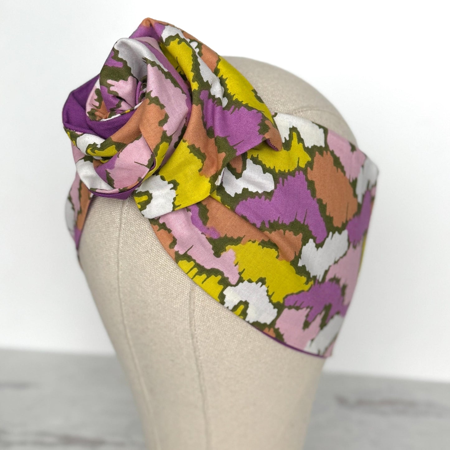 Extra Wide Reversible BENDABLE Wire Headband, White Green Pink Abstract Print, Spring Summer Wired Head Wrap, Turban Accessories, Head Scarf