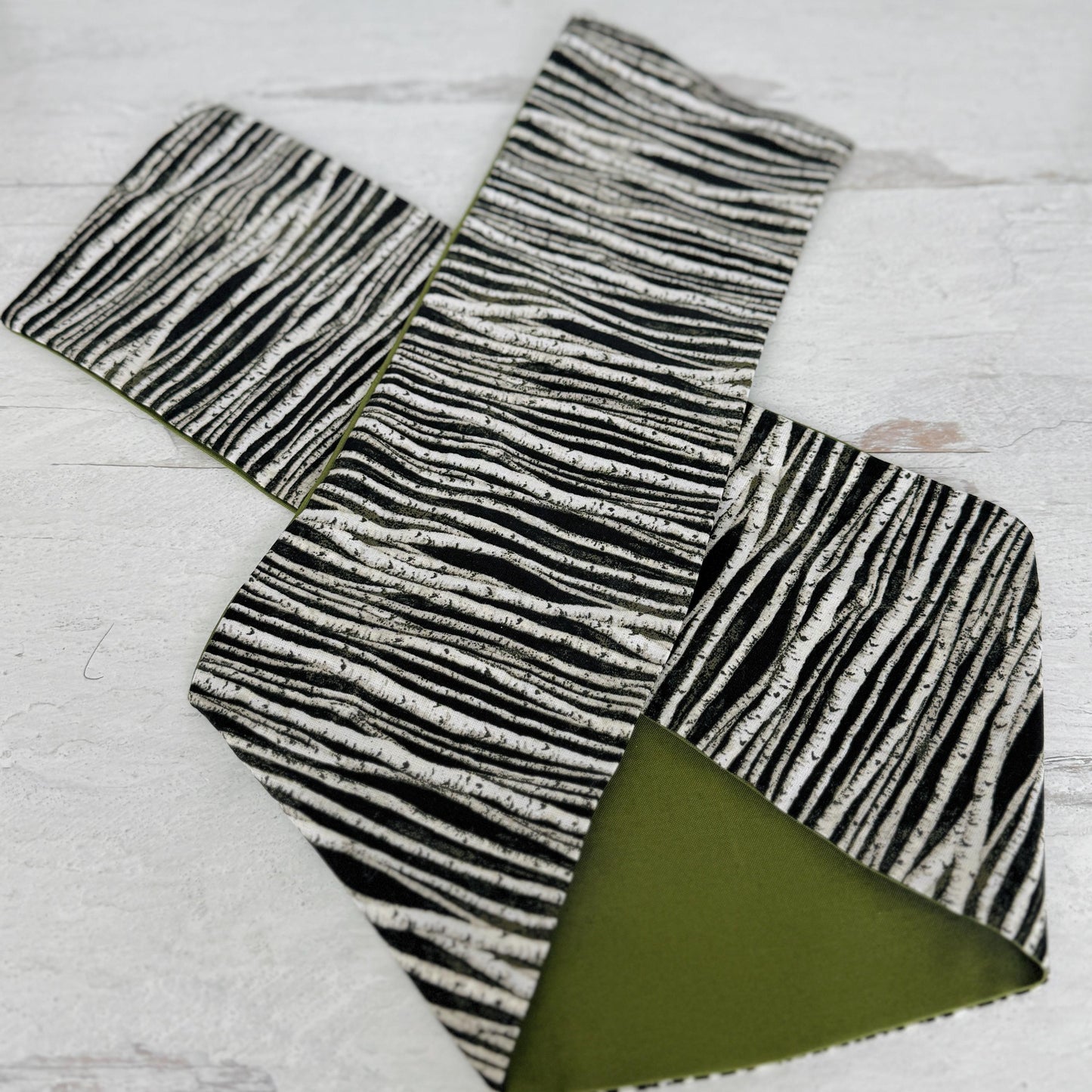 Extra Wide Reversible BENDABLE Wire Headband, Black White Green Striped Wired Head Wrap, Turban Accessories, Head Scarf, Bandana