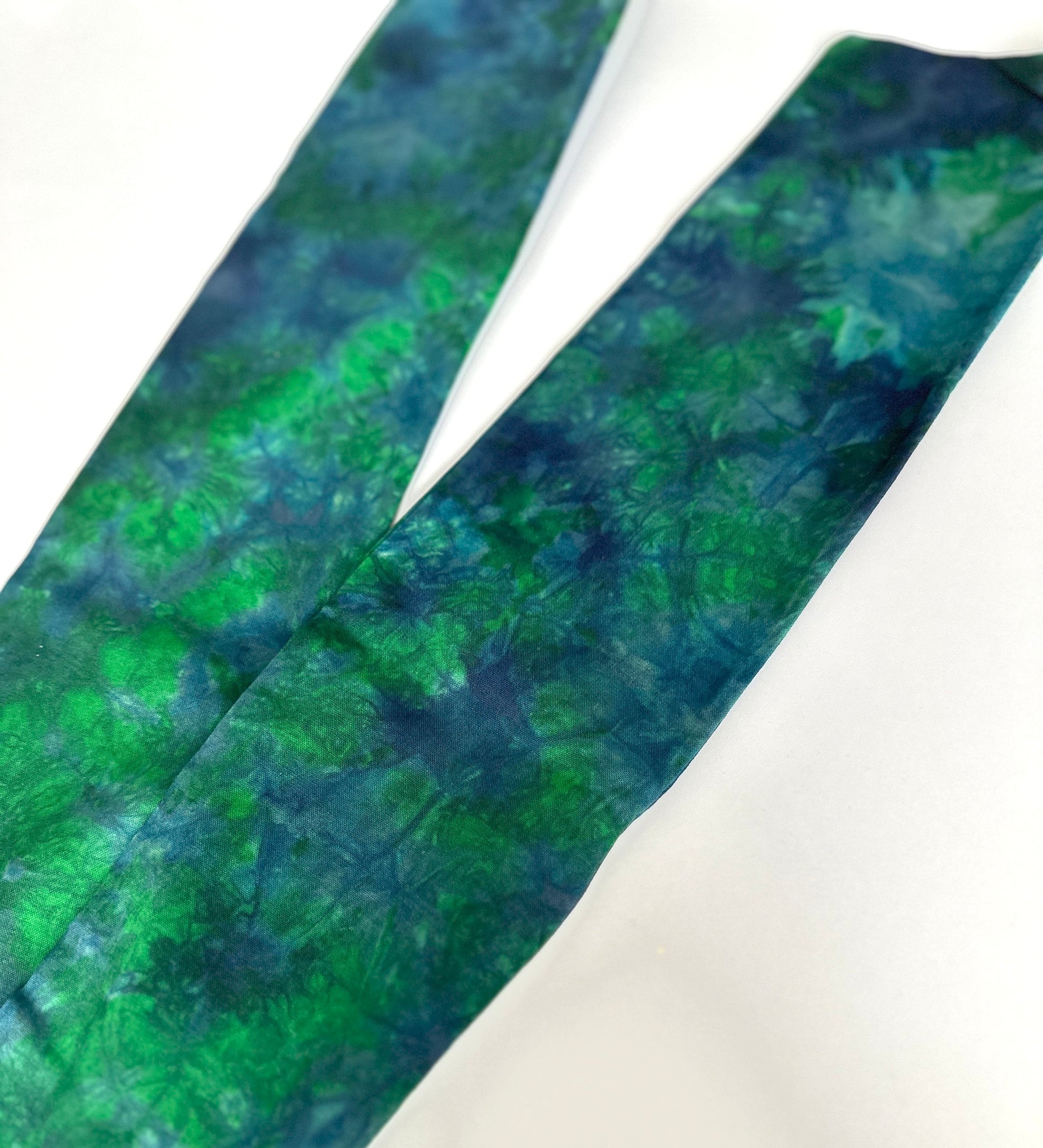 Hand Dyed Long Wide ADJUSTABLE Wire Headband, Blue Green Tie Dyed Spring Summer Beach Head Wrap, Bendable Women Hair Scarf, No Slip Bandana