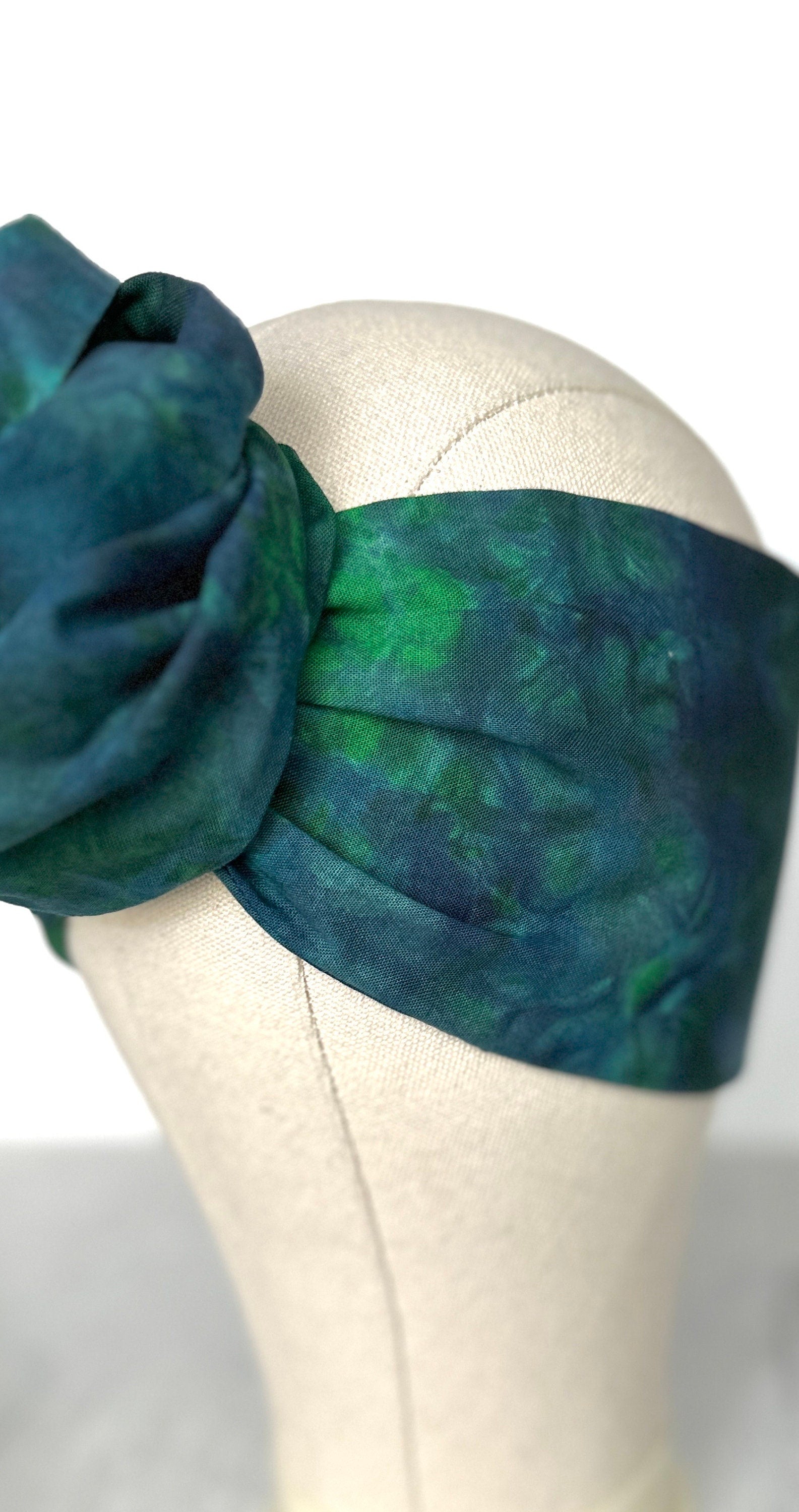 Hand Dyed Long Wide ADJUSTABLE Wire Headband, Blue Green Tie Dyed Spring Summer Beach Head Wrap, Bendable Women Hair Scarf, No Slip Bandana