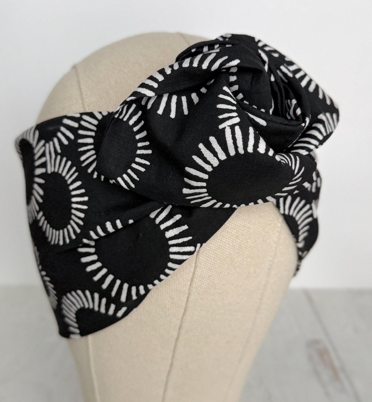 Extra Wide Adjustable Wire Headband, Black & White Circle Print Wired Headband For Women, Bendable Head Wrap, Turban Accessories, Head Scarf