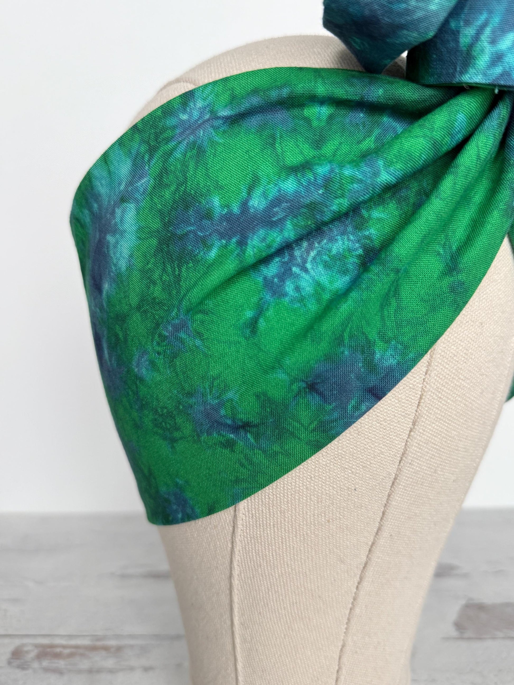 Extra Wide Adjustable Wire Headband, Hand dyed Tie Dye Teal Blue Green Wired Headband Turban, Fabric Head Wrap, Hair Scarf