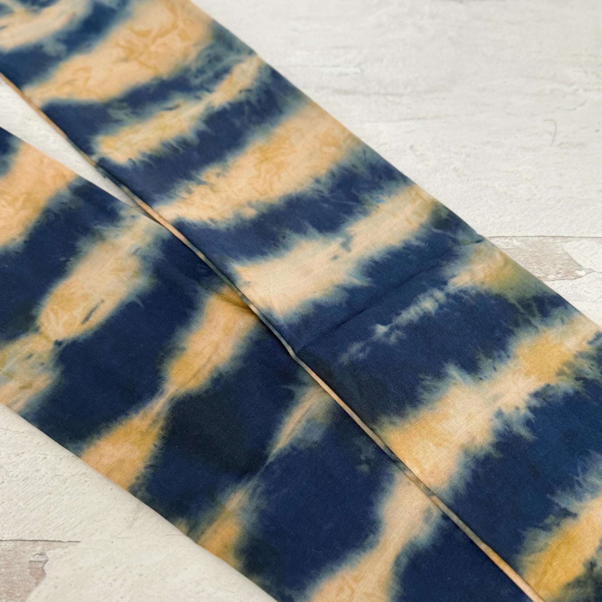 Hand Dyed Long Wide ADJUSTABLE Wire Headband, Blue Tan Tie Dyed Spring Summer Wired Head Wrap, Hair Accessories Women, No Slip Bandana