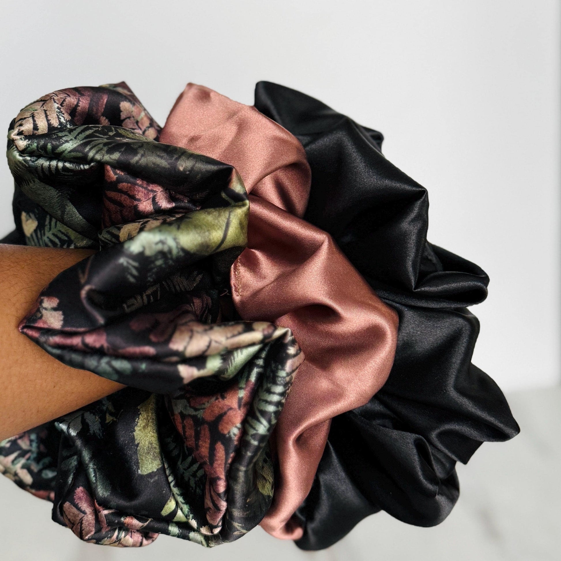Oversized Satin Scrunchie, Jumbo Elastic Hair Tie, Black Champagne Silky Statement Hair Accessories, Barrette, Mod Style, Retro Fashion