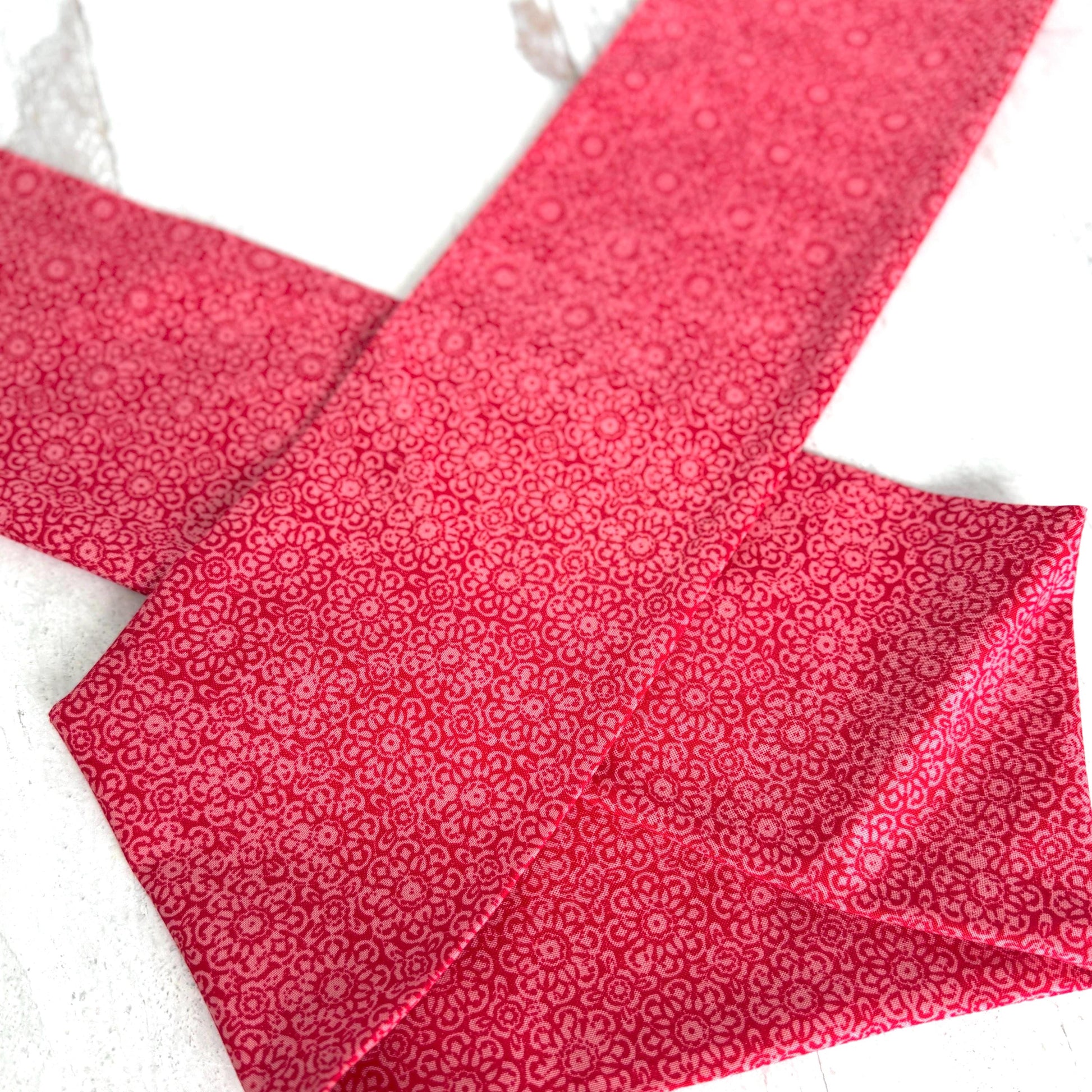 Extra Wide Adjustable Wire Headband, Red White Medallion Print, Boho Wired Headband, Fabric Head Wrap, Turban, Gift for Her, Bendable Scarf