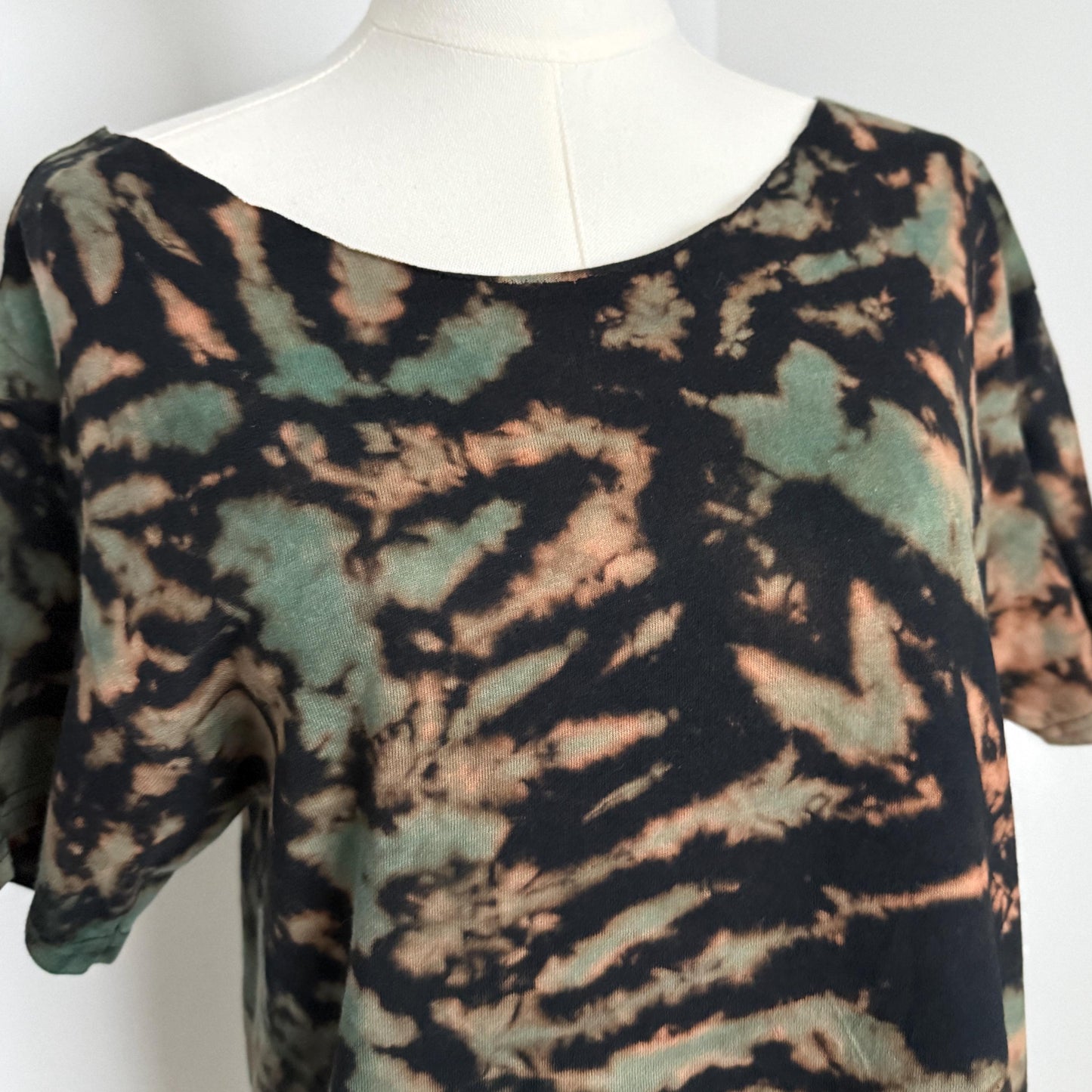 Tie Dye Off Shoulder Shirt, Oversized Slouchy Tee, Green Black Hand Dyed Tie Dye Shirt, Boho Lounge Shirt, L XL 2XL Unisex Tee