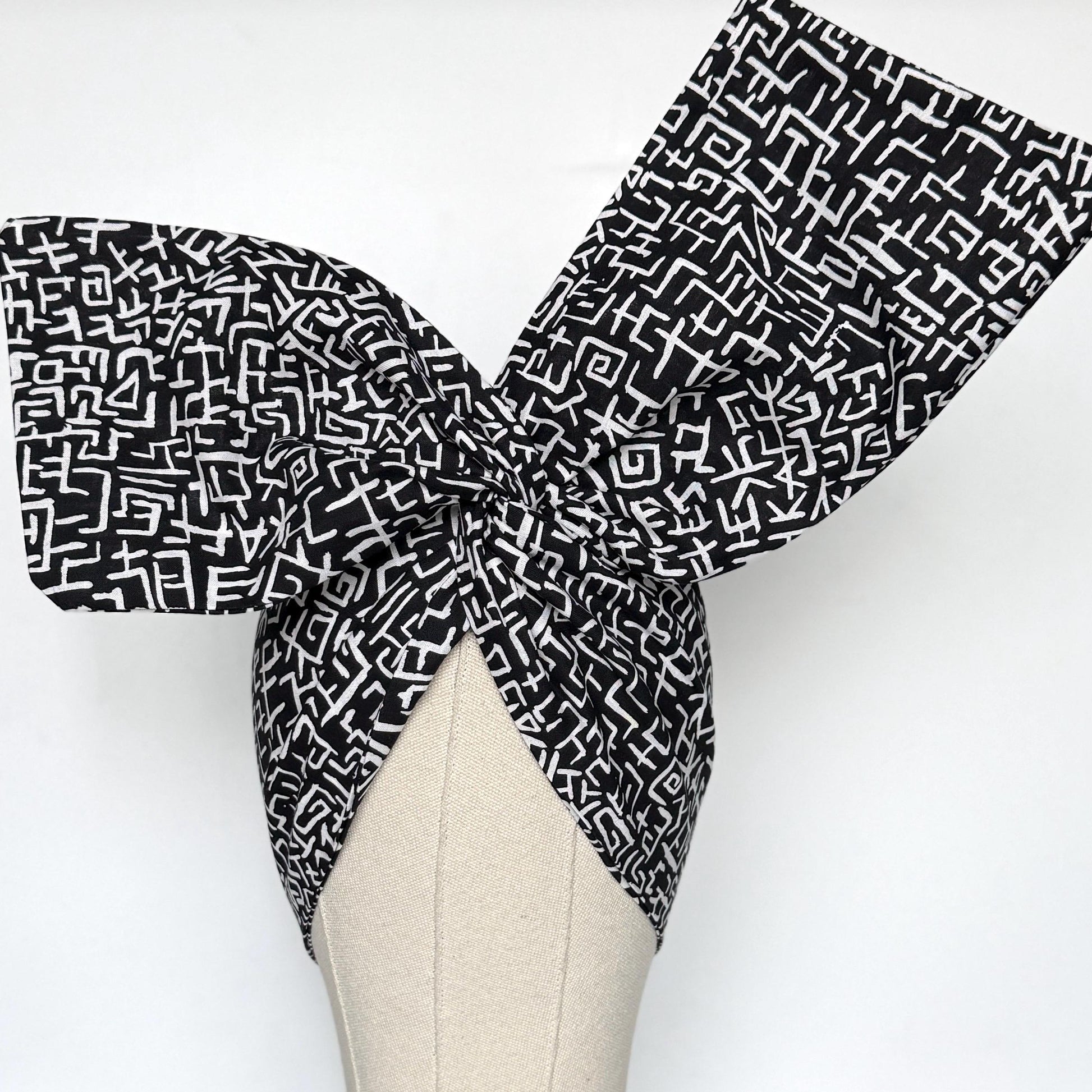 Extra Wide Adjustable Wire Wrap, Black White Abstract Print Wired Headband, Fabric Head Wrap, Summer Boho Head Scarf Accessories