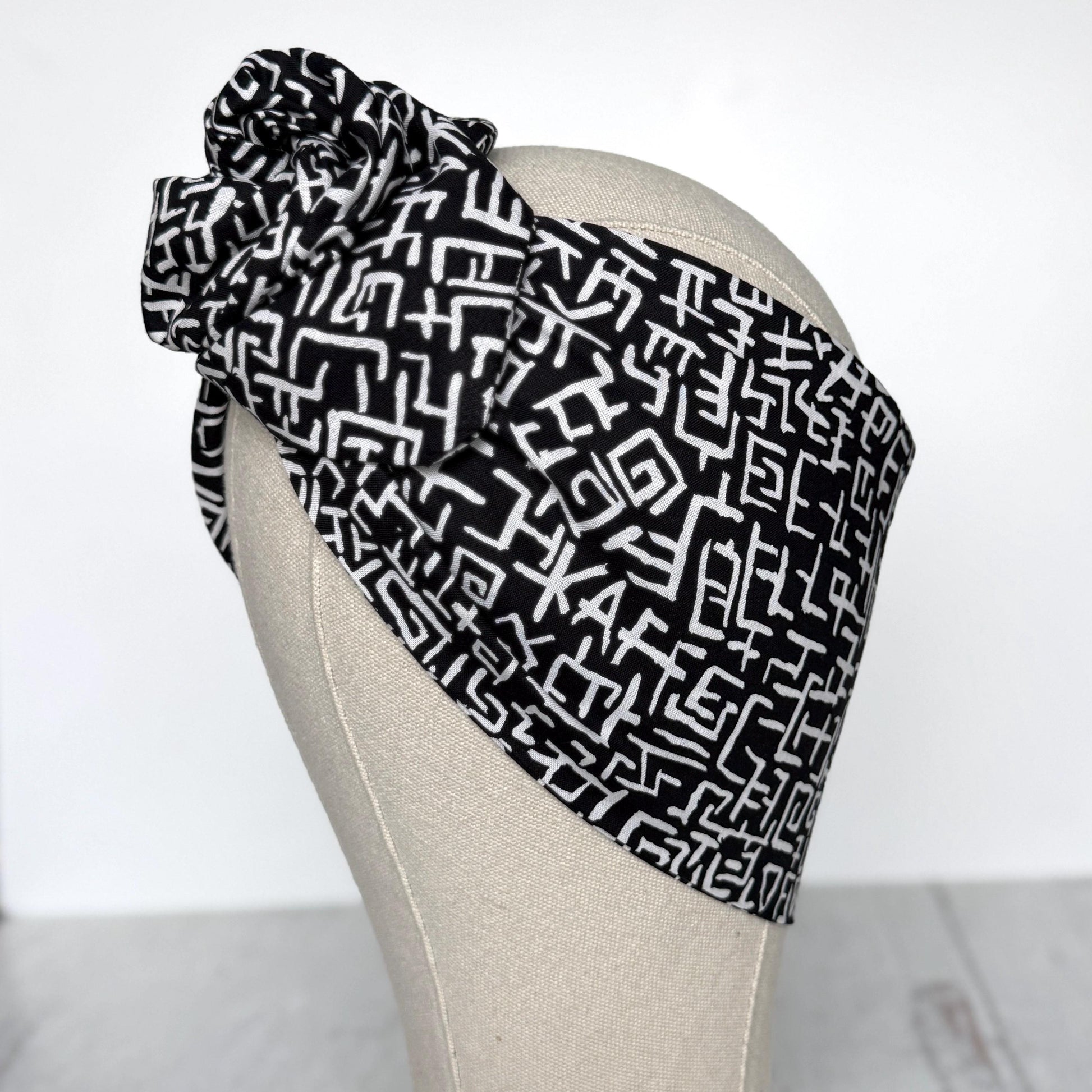 Extra Wide Adjustable Wire Wrap, Black White Abstract Print Wired Headband, Fabric Head Wrap, Summer Boho Head Scarf Accessories