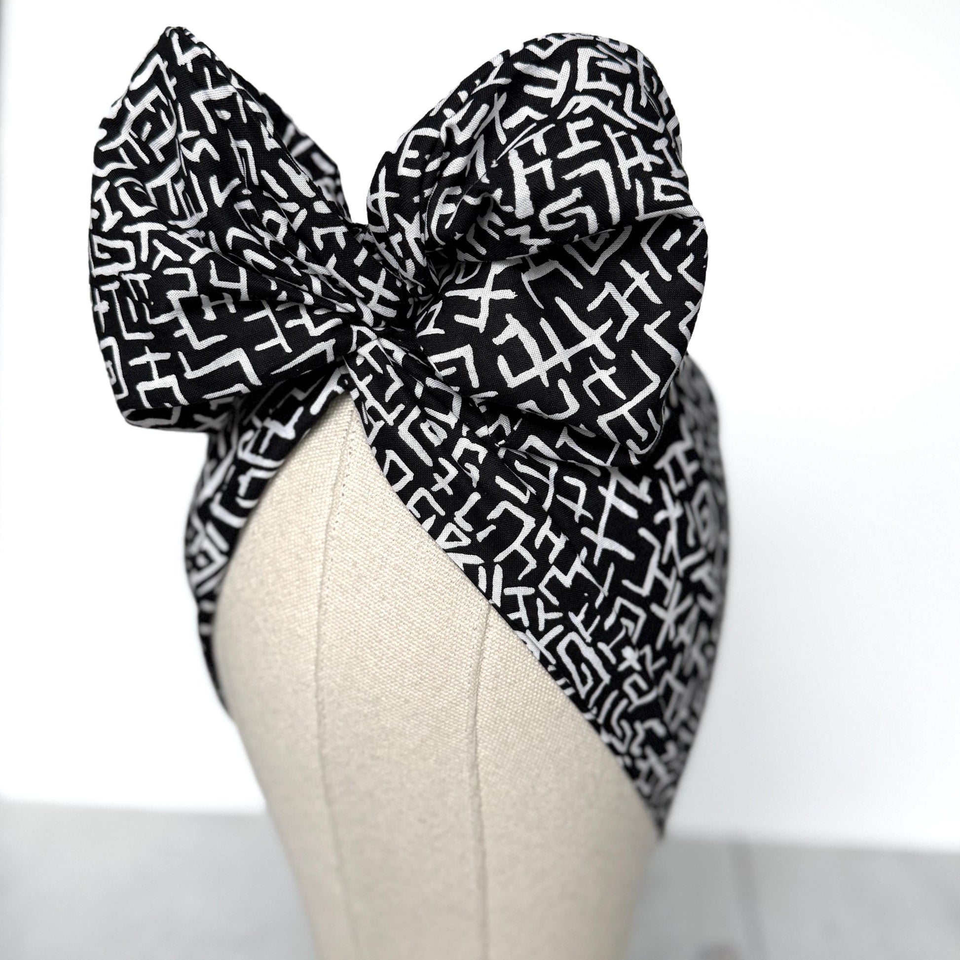 Extra Wide Adjustable Wire Wrap, Black White Abstract Print Wired Headband, Fabric Head Wrap, Summer Boho Head Scarf Accessories
